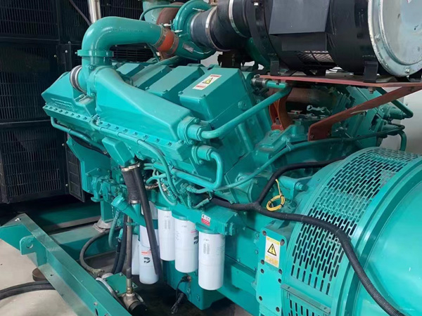 防城更换100kW柴油发电机组机油时，需要注意哪些事项？